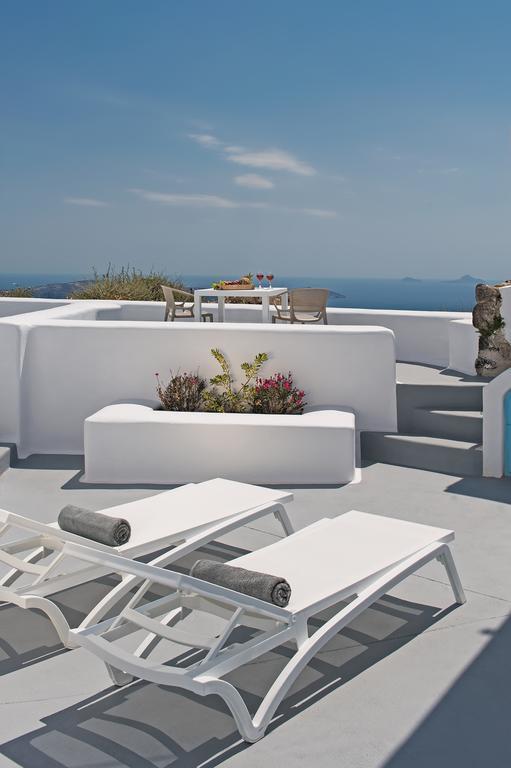 אימרוביגלי Ananda Suites חדר תמונה